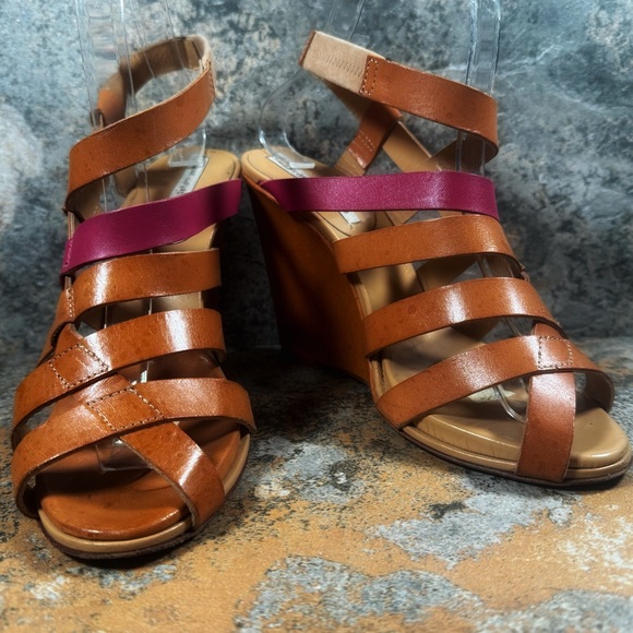 Vintage DIANE VON FURSTENBERG Heels Size 7B Tan & Pink Leather Strappy Wedges - Picture 2 of 8